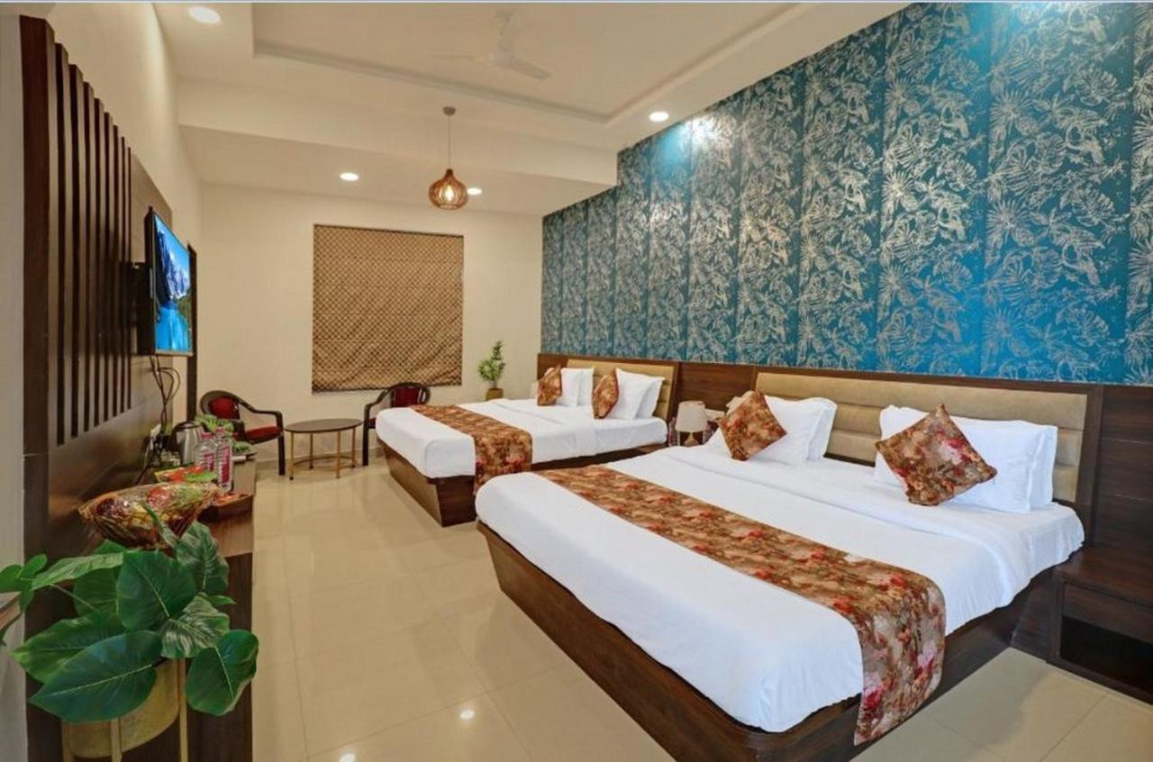 Hotel Bhairav Bagh With Swimming Pool Udajpur Exteriér fotografie